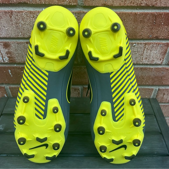 Nike Mens Mercurial Superfly 6 Academy MG Soccer Cleats AH7362-070 Size 11.5 - Picture 6 of 11